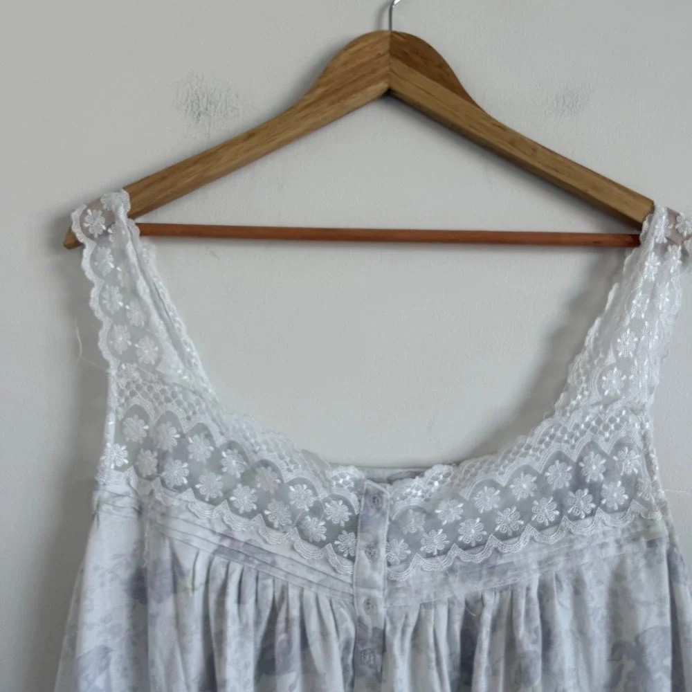 Eileen Fisher eileen west